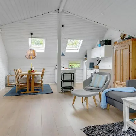 Holiday home Runa - 500m From The Sea In Ne Jutland By Interhome *