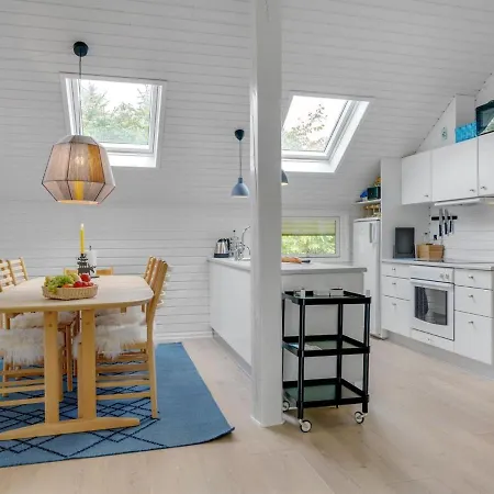Holiday home Runa - 500m From The Sea In Ne Jutland By Interhome