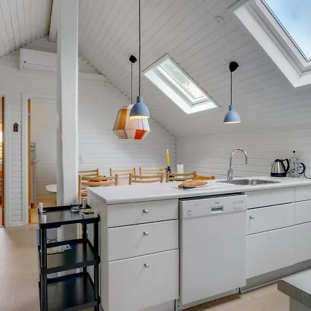 Holiday home Runa - 500m From The Sea In Ne Jutland By Interhome